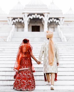 Image post by @thismodernlovephoto on Instagram