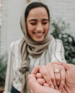 Image post by @thismodernlovephoto on Instagram