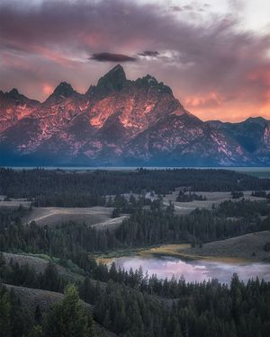Image post by @nationalparkscollective on Instagram