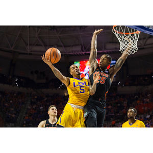 Image post by @gatorsports on Instagram