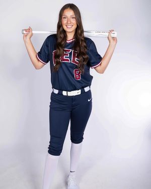 Image post by @leeusoftball on Instagram