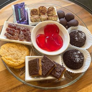 Image post by @skinnymechocolates on Instagram