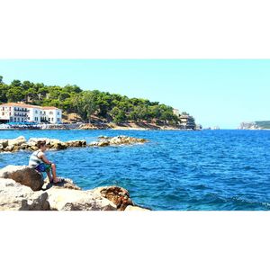 Image post by @2yanni2 on Instagram