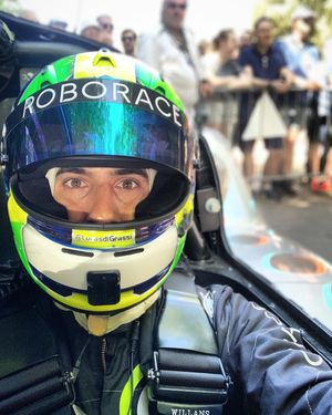 Image post by @lucasdigrassi on Instagram