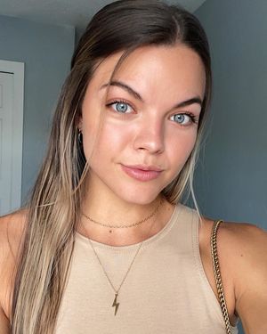 Image post by @sweatwithsierra on Instagram