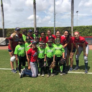Image post by @fausoftball on Instagram