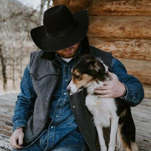 Image post by @schaeferoutfitter on Instagram