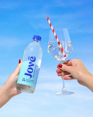 Image post by @drinkjove on Instagram