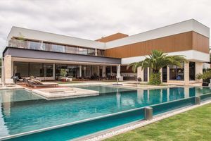 Image post by @christiesrealestate on Instagram