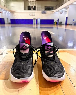 Image post by @moveinsoles on Instagram