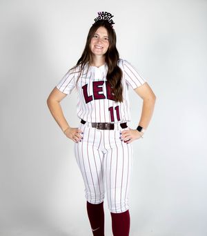 Image post by @leeusoftball on Instagram