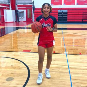 Image post by @lewiswbball on Instagram