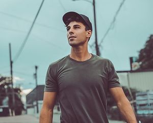 Image post by @derekaustinmusic on Instagram