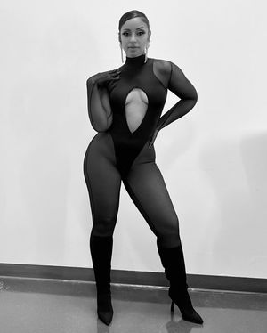 Image post by @myaplanet9 on Instagram