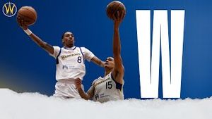 Video post by @Santa Cruz Warriors on YouTube