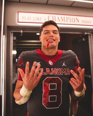 Image post by @ou_football on Instagram