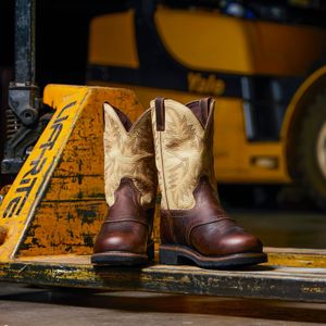 Image post by @justinboots_ on Instagram