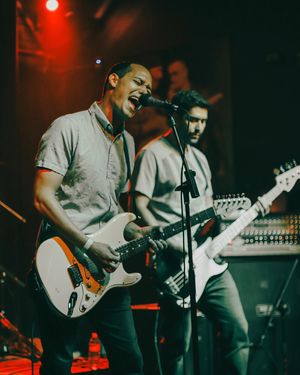 Image post by @thedaresband on Instagram
