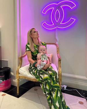 Image post by @parishilton on Instagram