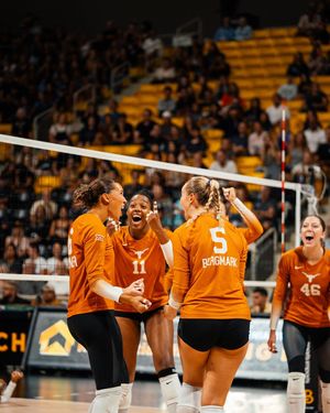 Image post by @texasvolleyball on Instagram