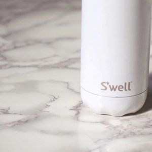 Image post by @shopoutoftown on Instagram