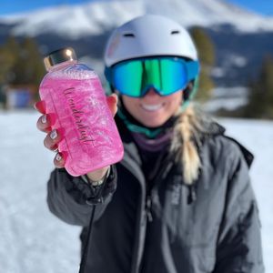 Image post by @drinkwonderdust on Instagram