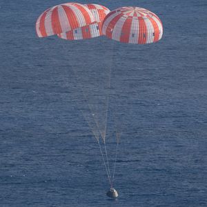 Image post by @nasaartemis on Instagram