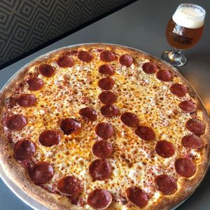 Image post by @parryspizza on Instagram