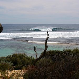 Image post by @wsl.qs on Instagram