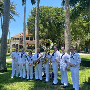Image post by @deeringestate on Instagram