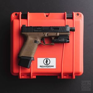 Image post by @seahorsecases on Instagram
