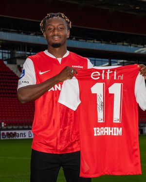 Image post by @azalkmaar on Instagram