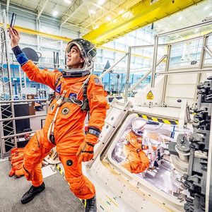 Image post by @nasaartemis on Instagram