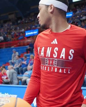 Image post by @universitydailykansan on Instagram