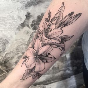 Image post by @jessfoxtattoos on Instagram