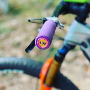 Image post by @esigrips on Instagram