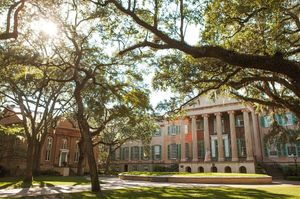 Image post by @collegeofcharleston on Instagram