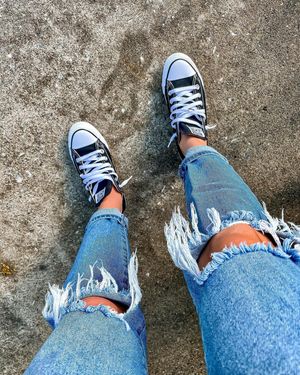 Image post by @dsw on Instagram