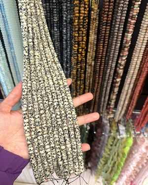 Image post by @beadcache on Instagram