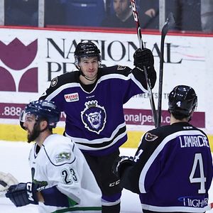 Image post by @readingroyals on Instagram