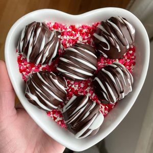 Image post by @skinnymechocolates on Instagram