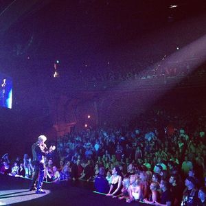 Image post by @billyidol on Instagram