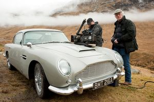 Image post by @team.deakins on Instagram