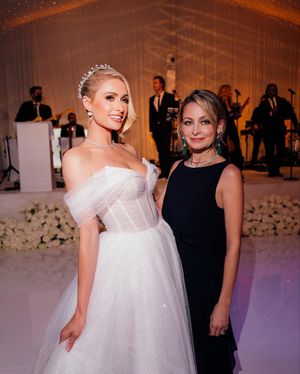 Image post by @parishilton on Instagram