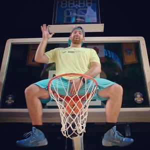 Image post by @dudeperfect on Instagram