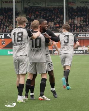 Image post by @azalkmaar on Instagram