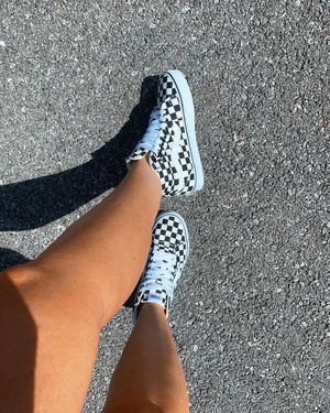 Image post by @dsw on Instagram