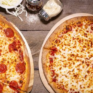 Image post by @parryspizza on Instagram