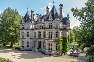 Image post by @christiesrealestate on Instagram