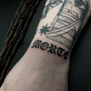 Image post by @jessfoxtattoos on Instagram